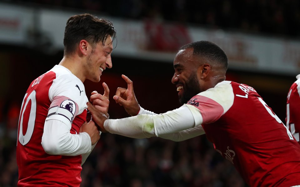 Нападателят на Арсенал Александър Лаказет най-вероятно ще се завърне в