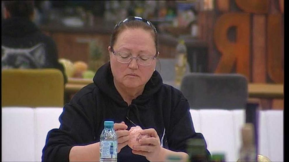  Ваня Костова 