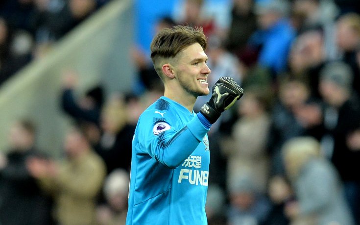 Арсенал гледа към вратар на Нюкасъл