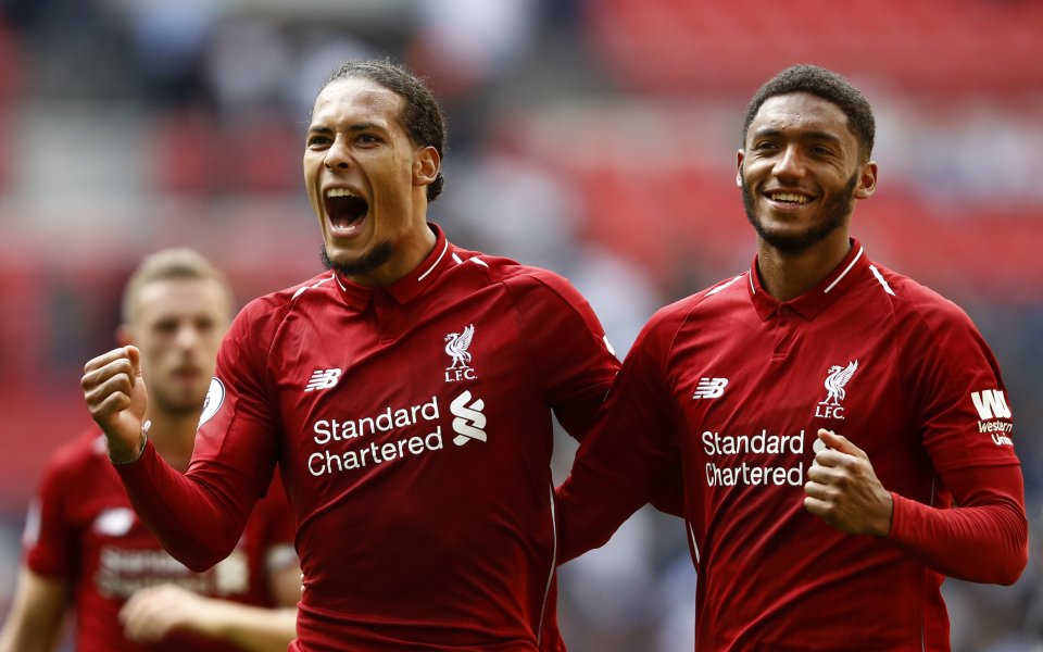 Защитниците Върджил Ван Дайк и Джо Гомес от Ливърпул няма