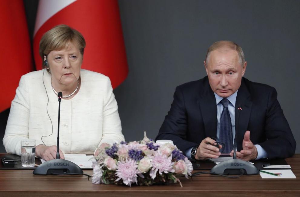 Путин и Меркел говориха по телефона