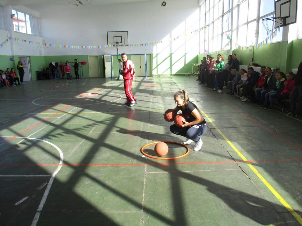 Деца и родители спортуваха заедно в Лозница