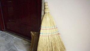 метла почистване