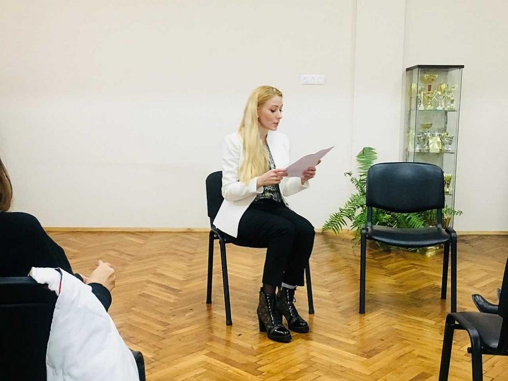  Деси Бакърджиева 