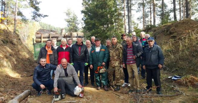 Общинари от Неделино се включиха лично с доброволен труд и