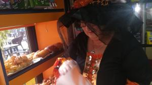 продавачка Мездра