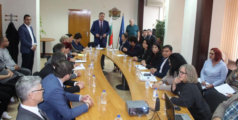 Министър на немска провинция инспектира Майчините центрове