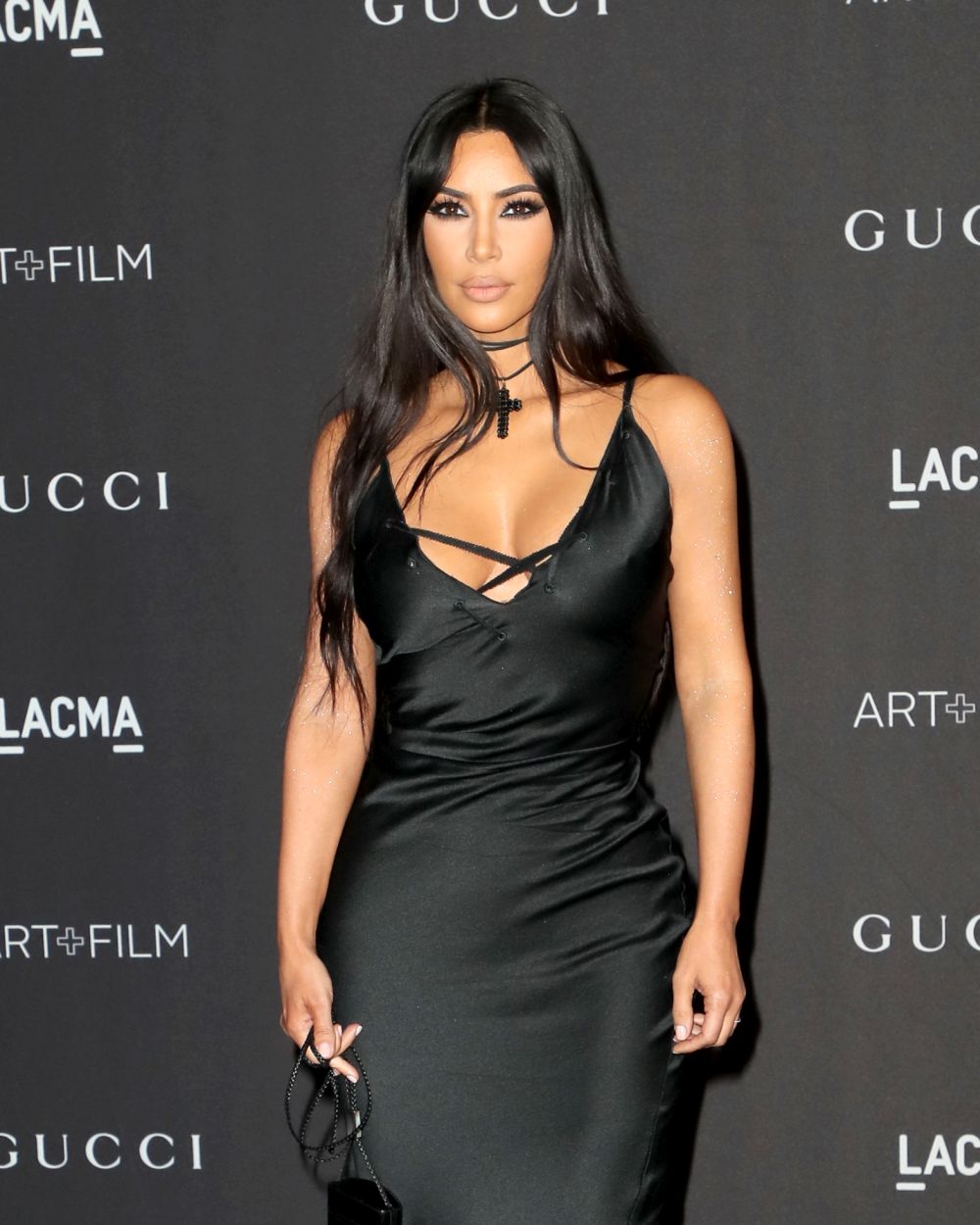 Ким и Кортни магнетичните сестри Кардашиян