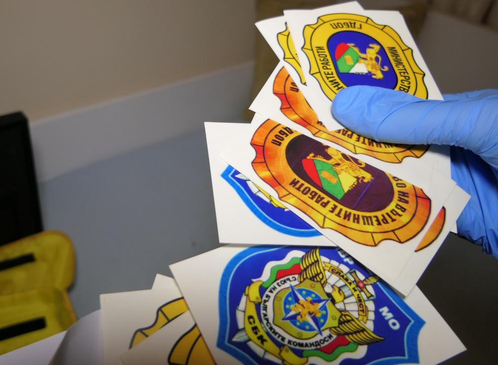  Разбиха печатница за подправени долари във Варна 