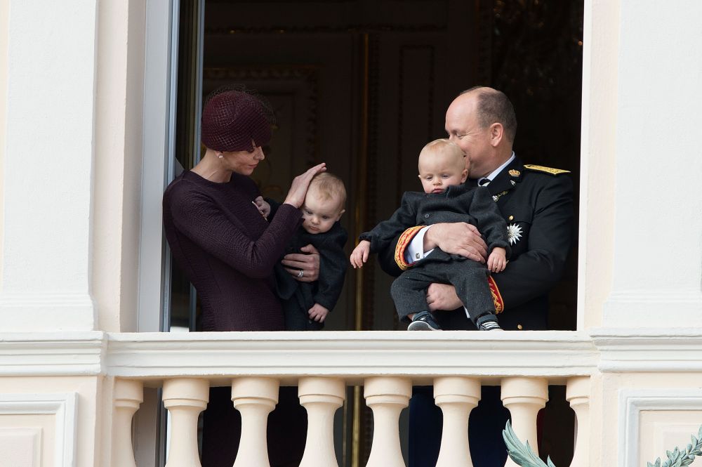 Близнаците са първите деца на принц Алберт и съпругата му принцеса Шарлийн, които сключиха брак през 2011 г.