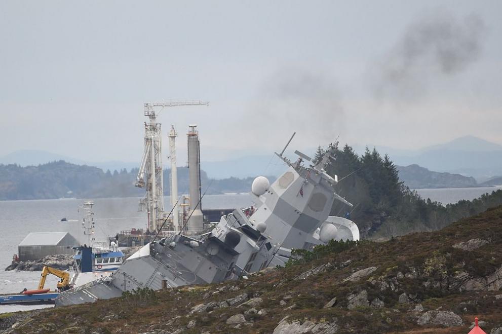  Танкер фрегата Норвегия злополука 