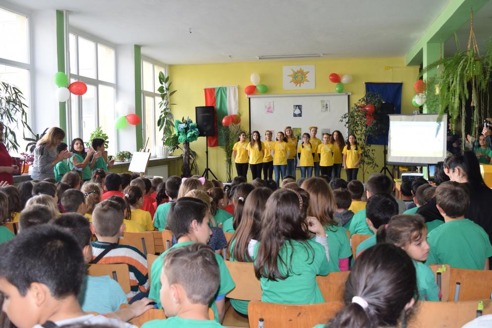 С конкурси и турнири в ОУ”Ив. С.Тургенев” отбелязаха патронен празник