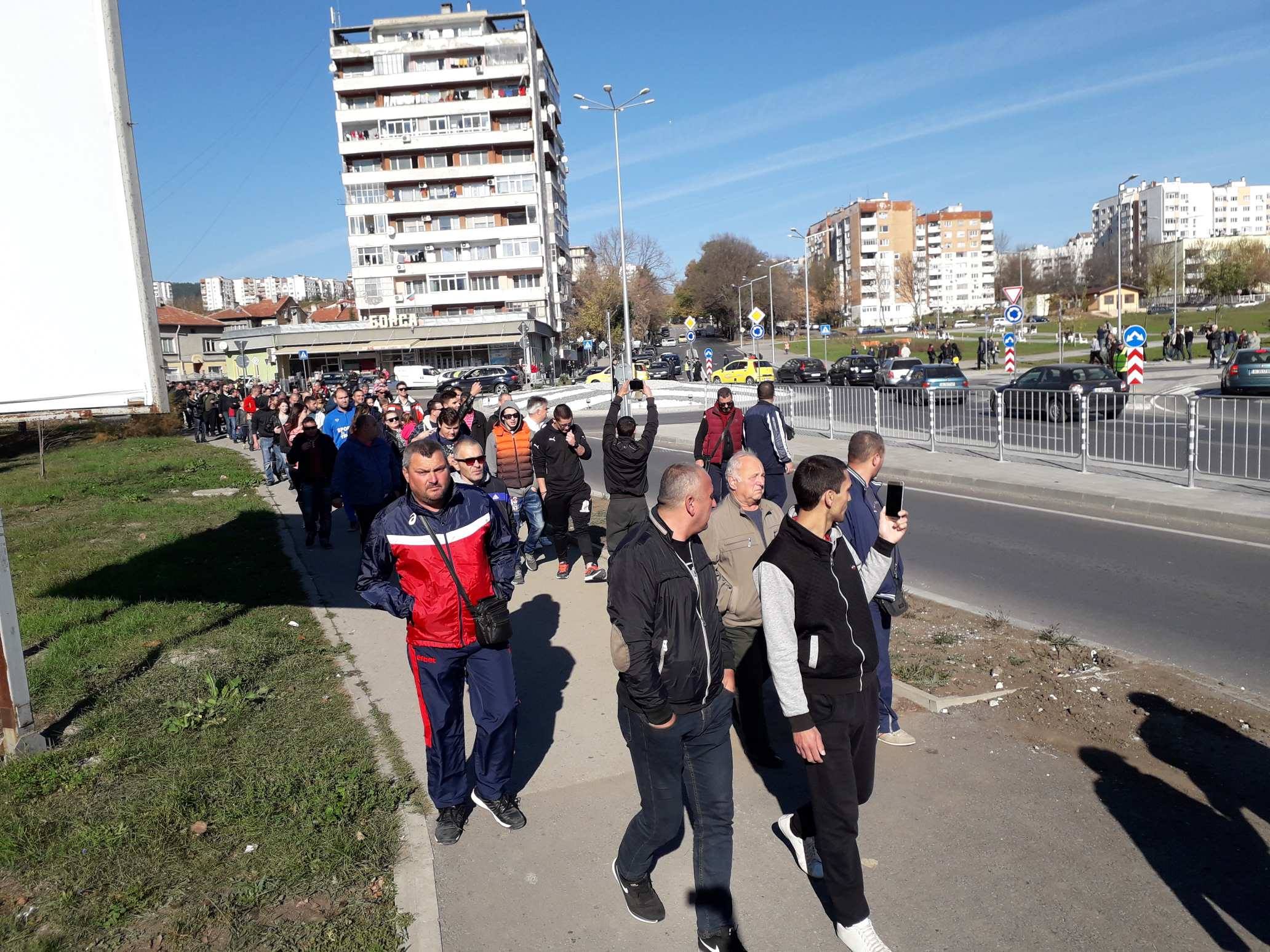 Пешеходен протест срещу горивата в Шумен