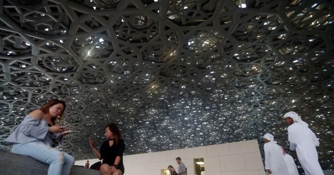 Повече от милион души са посетили Лувъра в Абу Даби