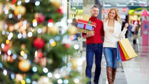 Коледа елха подаръци