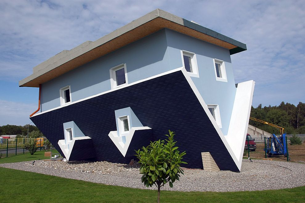 Къщата „Светът стои на главата си“ в Германия