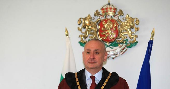 Съдиите от Конституционния съд избраха единодушно съдия Борис Велчев за