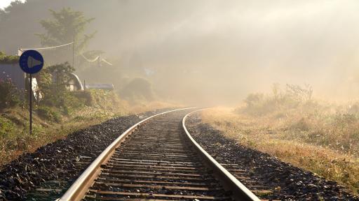  Запали се товарен трен 