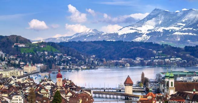 Населението на Швейцария през 2018 г е нараснало с почти