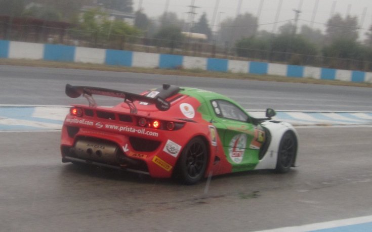 Иван Влъчков трети в първото си състезание в серия Макси