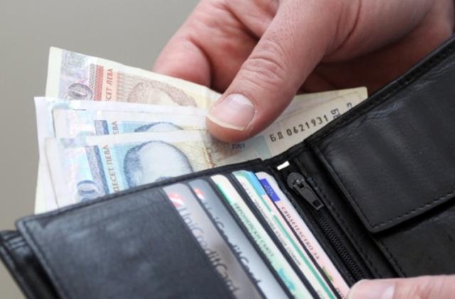 Средната заплата в България се е повишила с 13 4 на