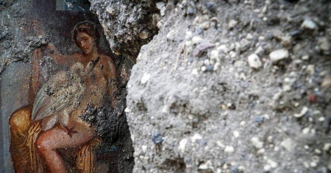 Археолози откриха в спалня в древен Помпей фреска с еротична