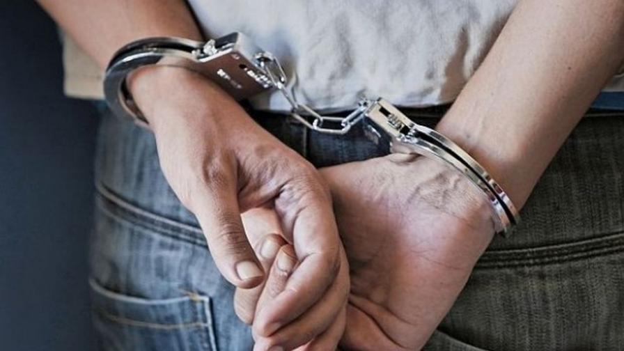В Гърция задържаха българин с 3 заповеди за арест