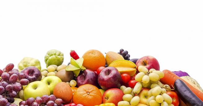 Тонове плодове и зеленчуци с пестициди над нормата са хванали