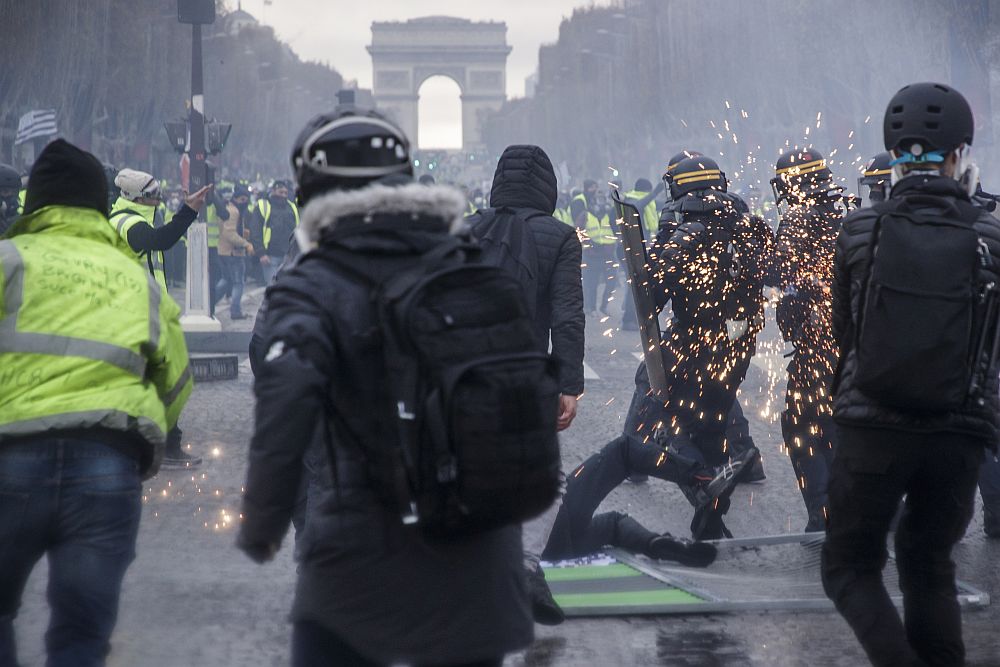 Протест в Париж