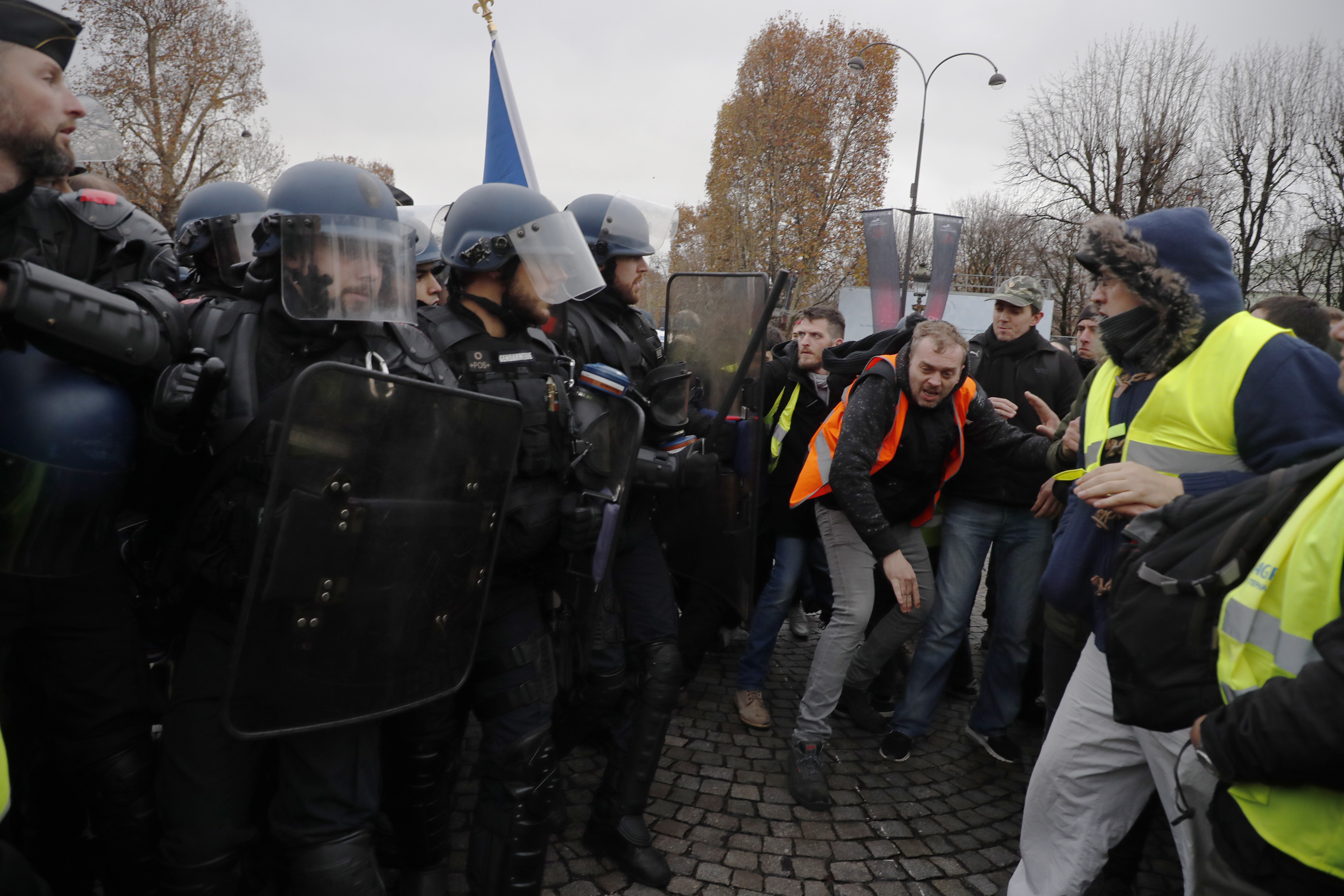 Протест в Париж