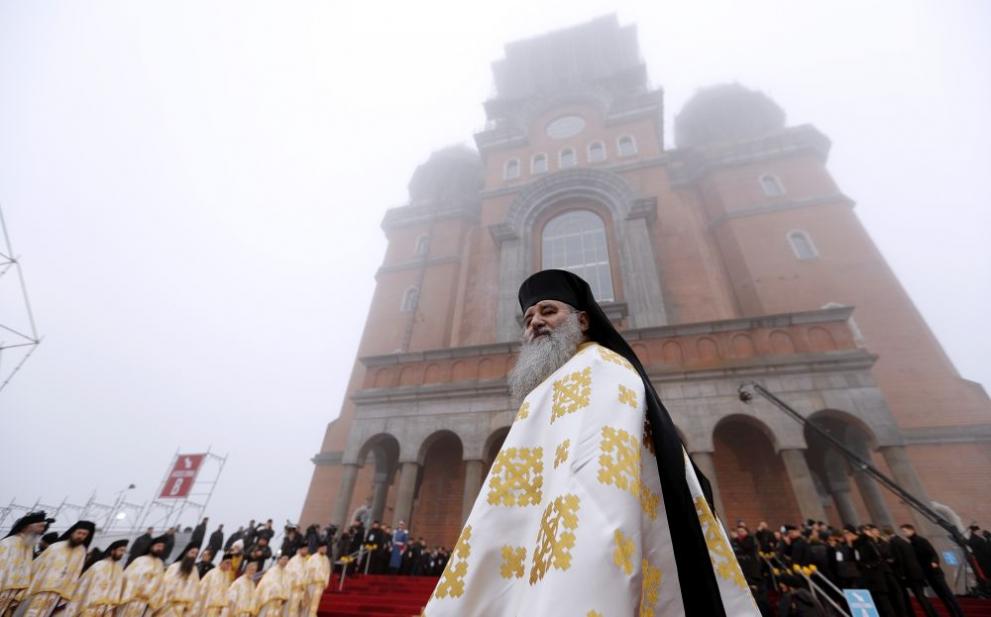 Осветиха огромна православна катедрала в Букурещ