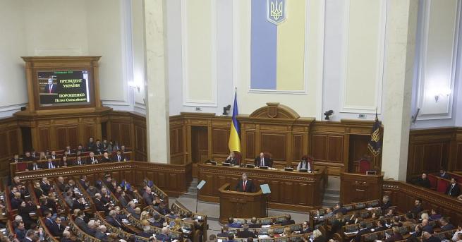 Парламентът на Украйна утвърди тази вечер въвеждането на военно положение