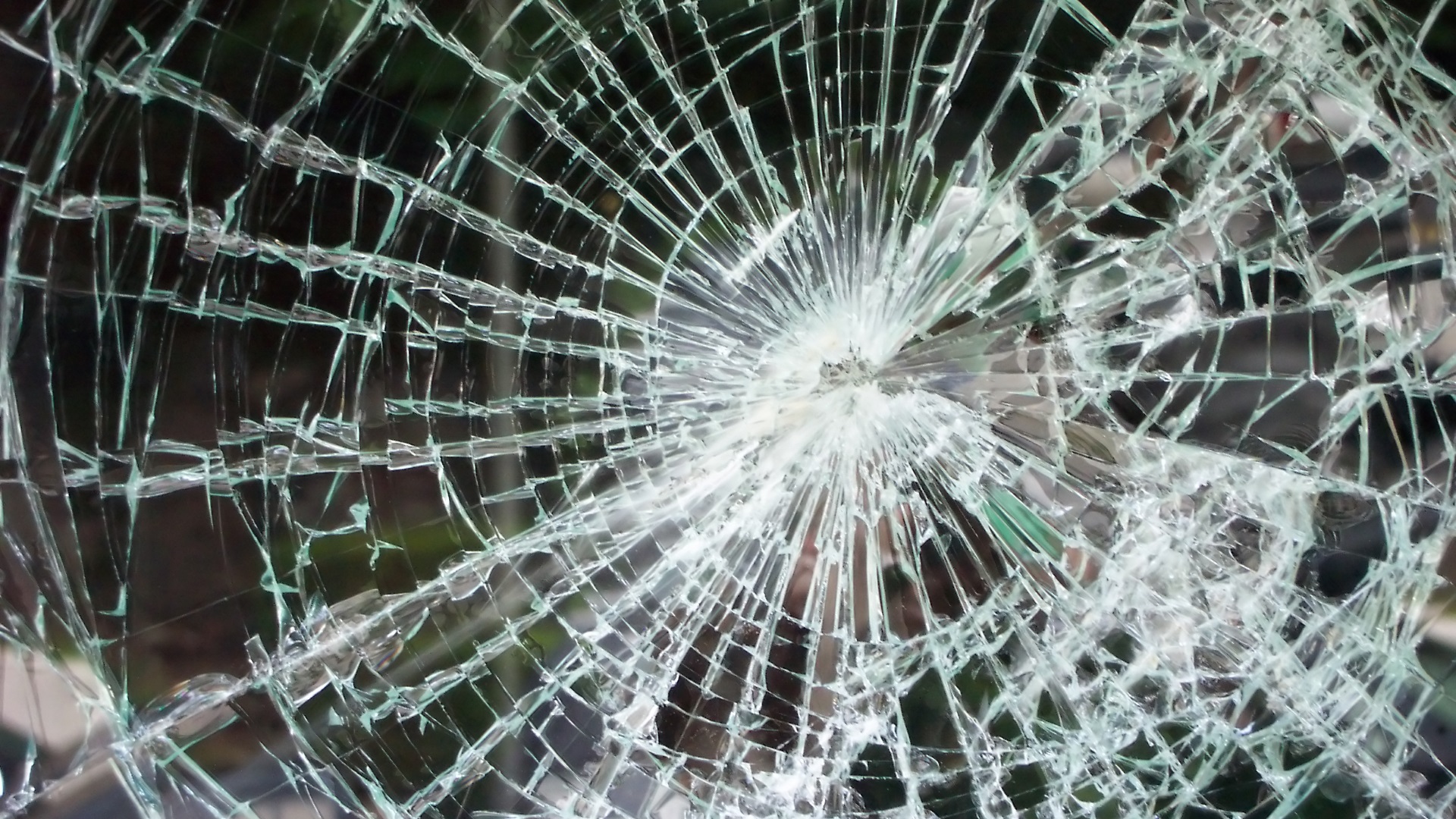 Млад шофьор предизвика истински екшън в Пловдив На кадри от