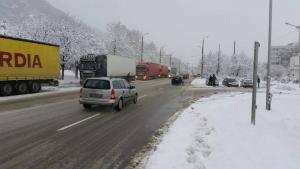 път зима Враца