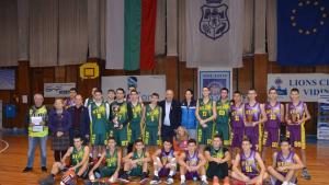 мач на звездите