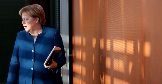 Германският канцлер Ангела Меркел пристигна в Буенос Айрес за срещата