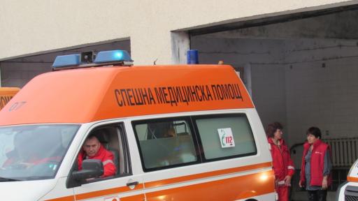  Арогантен водач на кола за спешна помощ отхвърли да реалокира болна жена 