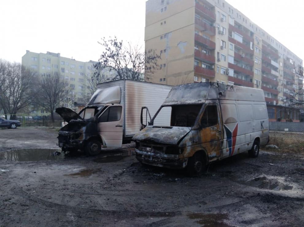 запалени микробуси в Димитровград