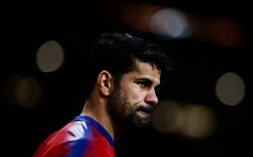 Диего Коста ляга на операционната маса