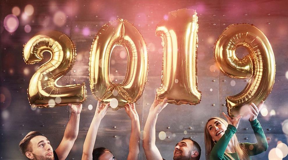 Трите зодии, на които съдбата ще помогне най-много през 2019 (ВИДЕО)