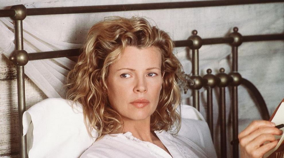 Ким Бейсингър на 70 - от модел до върховете на Холивуд (СНИМКИ)