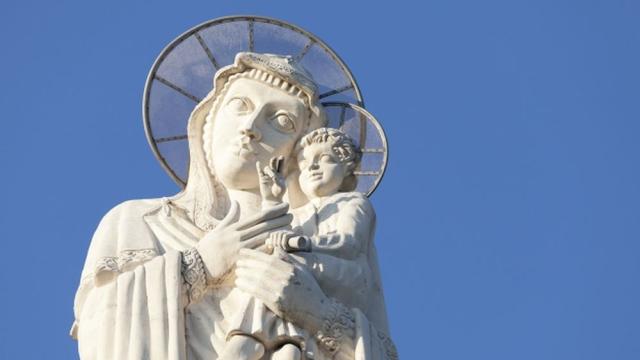 Най-високата статуя на Дева Мария с Младенеца в света е в България (СНИМКИ)