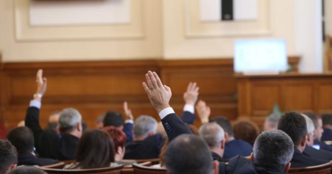 Машинното гласуване да бъде отложено предвиждат промените в изборния кодекс