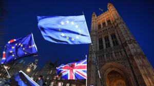 Тереза Мей вот на доверие