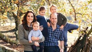 Принц Уилям херцогиня Катрин и децата им Джордж Шарлот и