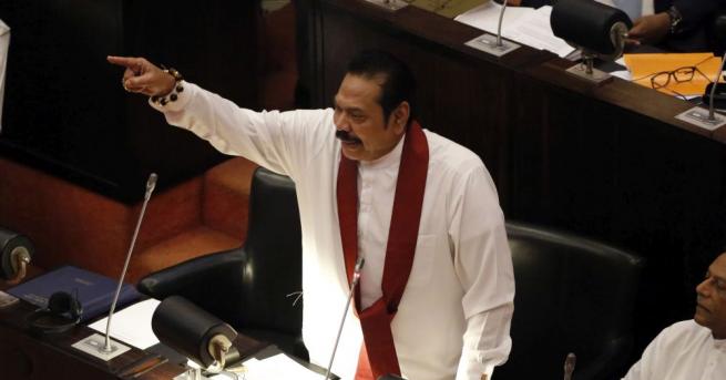 Министър председателят на Шри Ланка Махинда Раджапакса подаде оставка седем седмици