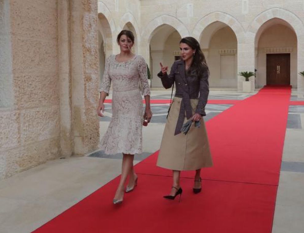 Крал Абдула и кралица Рания посрещнаха президента Румен Радев и съпругата му Десислава Радева в двореца в Аман.