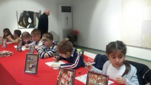 деца Коледа