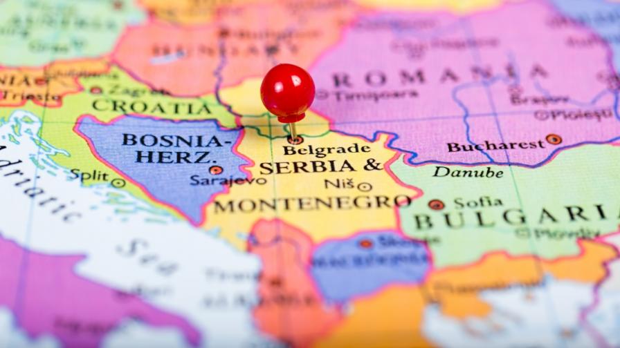 Как е при съседите - заплатите и пенсиите на Балканите