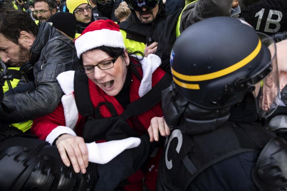  Над 60 арестувани в Париж при следващия митинг на жълтите жилетки 